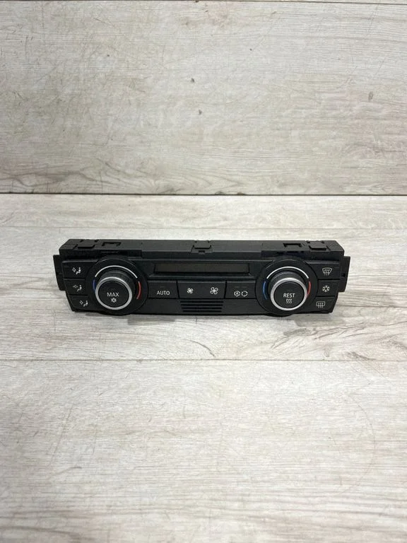 Gaisa kondicioniera/klimata/sildītāja vadības bloks (salonā) – BMW 3. sērija E90 E91 (2005-2012)