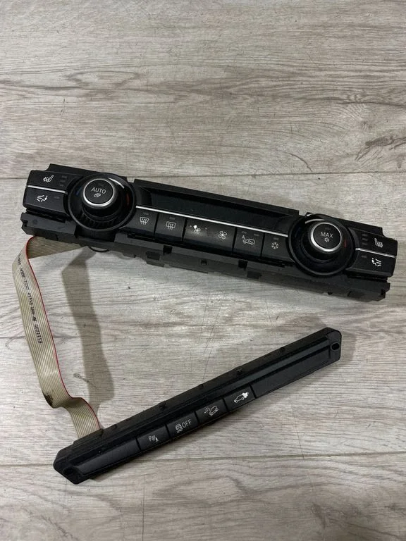 Gaisa kondicioniera/klimata/sildītāja vadības bloks (salonā) – BMW X5 E70 (2006-2013)