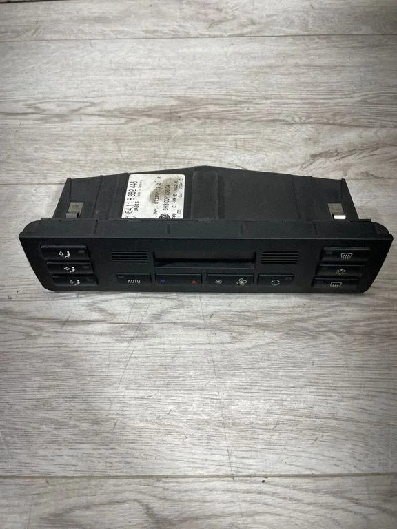 Gaisa kondicioniera/klimata/sildītāja vadības bloks (salonā) – BMW 3. sērija E46 (1998-2005)