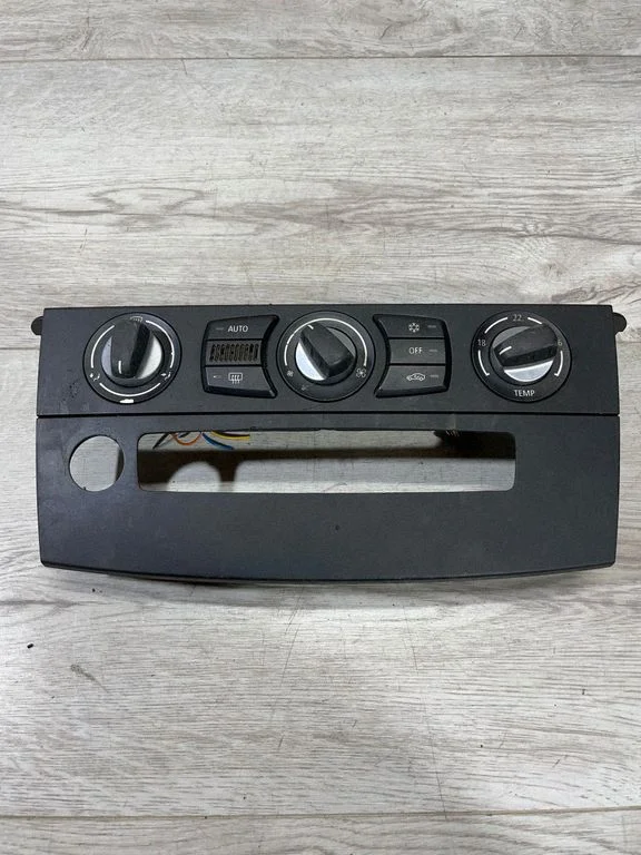 Climate control unit – BMW 5 Series E60 E61 (2004-2010)