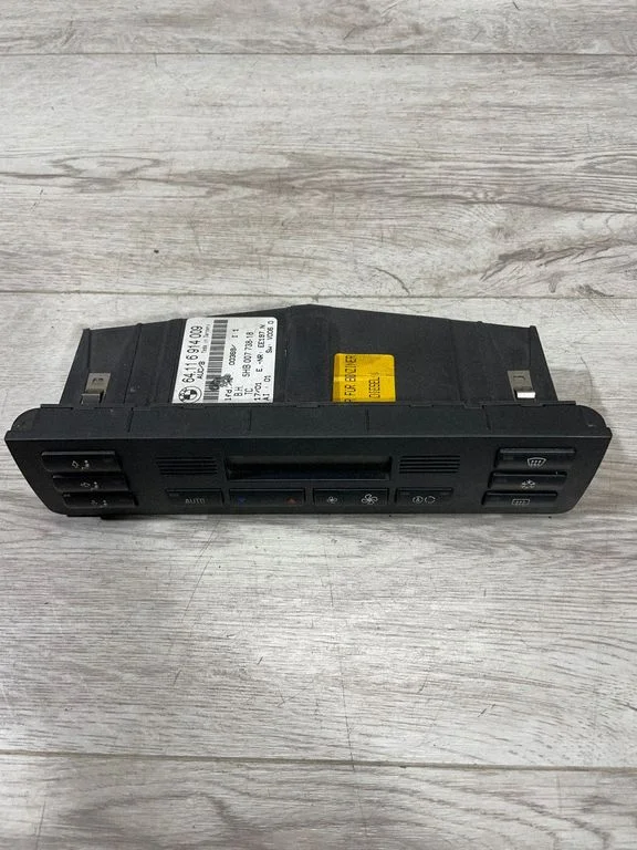 Gaisa kondicioniera/klimata/sildītāja vadības bloks (salonā) – BMW 3. sērija E46 (1998-2005)