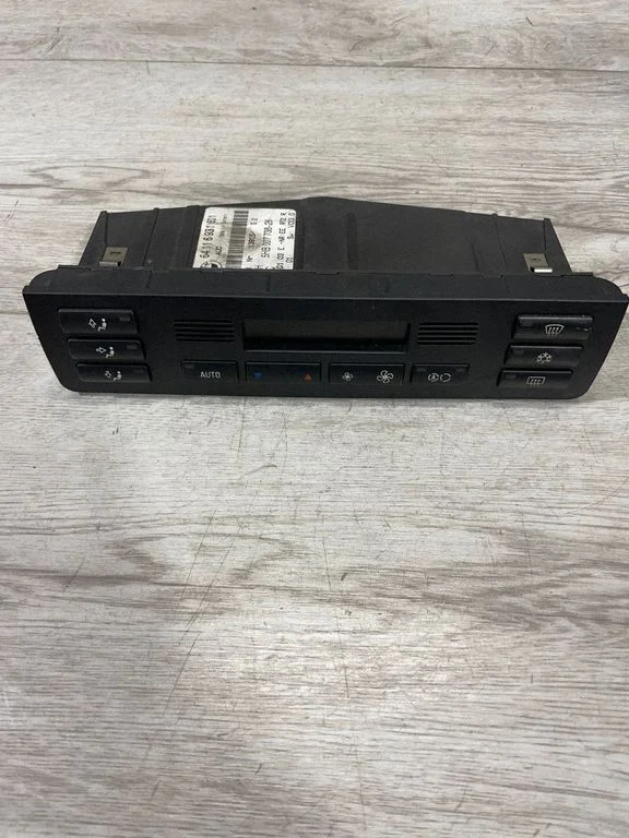 Kliimaseadme/kütte juhtplokk (salongis) – BMW 3-seeria E46 (1998-2005)