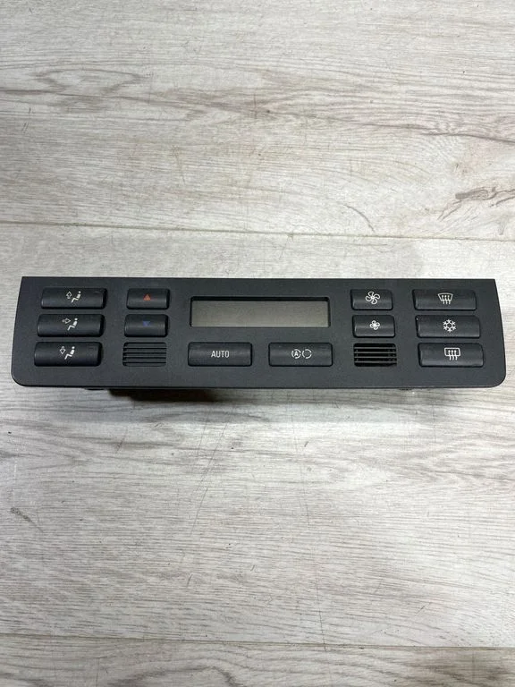 Kliimaseadme/kütte juhtplokk (salongis) – BMW 3-seeria E46 (1998-2005)