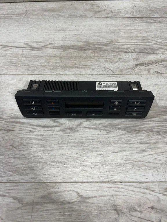 Gaisa kondicioniera/klimata/sildītāja vadības bloks (salonā) – BMW 3. sērija E46 (1998-2005)
