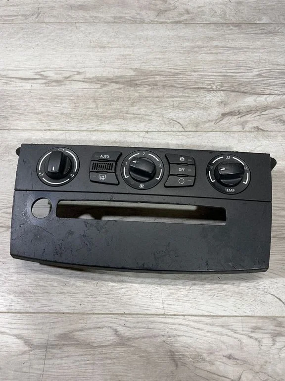 Climate control unit – BMW 5 Series E60 E61 (2004-2010)