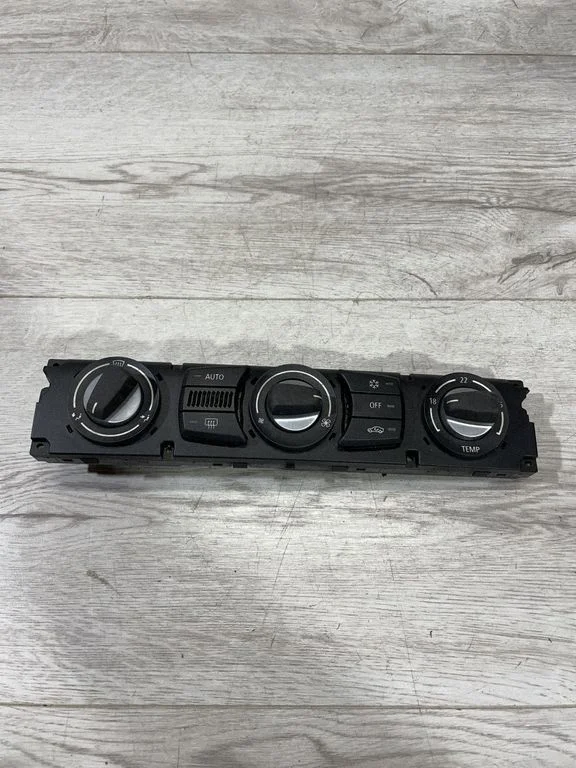 Climate control unit 9155640