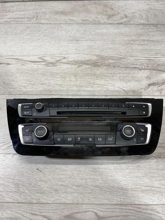 Gaisa kondicioniera/klimata/sildītāja vadības bloks (salonā) – BMW 1. sērija F20 F21 (2011-2019)
