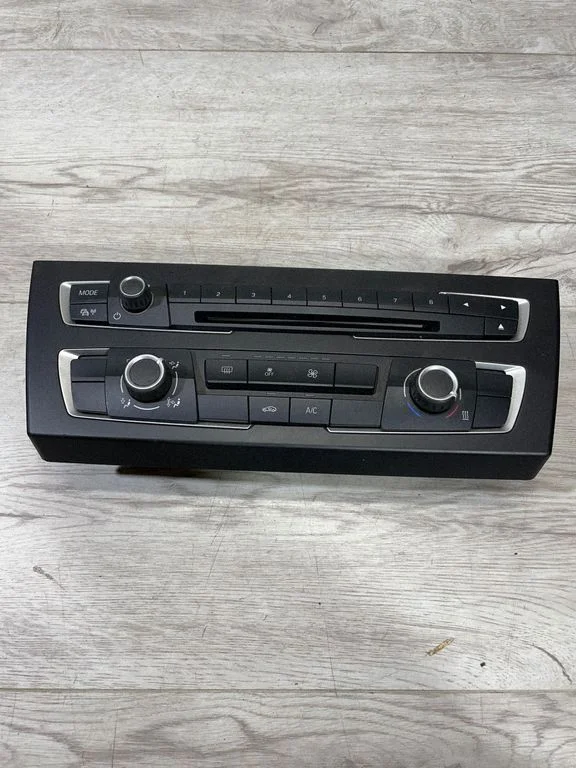 Gaisa kondicioniera/klimata/sildītāja vadības bloks (salonā) – BMW 4. sērija F32 F33 (2013-2020)