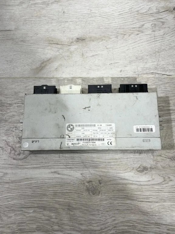 Bagāžnieka vāka vadības bloks 7394851
