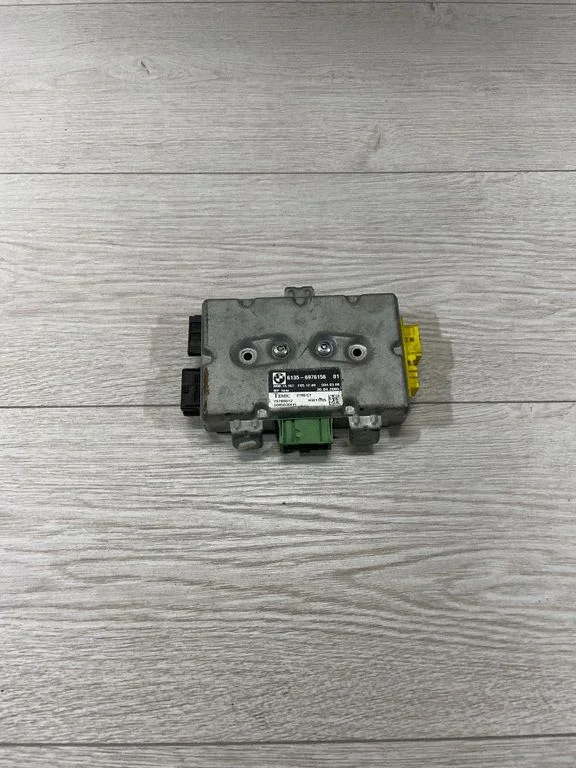 Turvapatjade juhtplokk 6976156