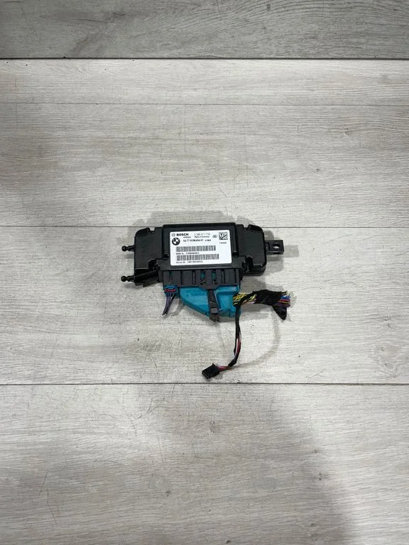 Drošības spilvenu vadības bloks – BMW 3. sērija F30 F35 F31 (2012-2018)