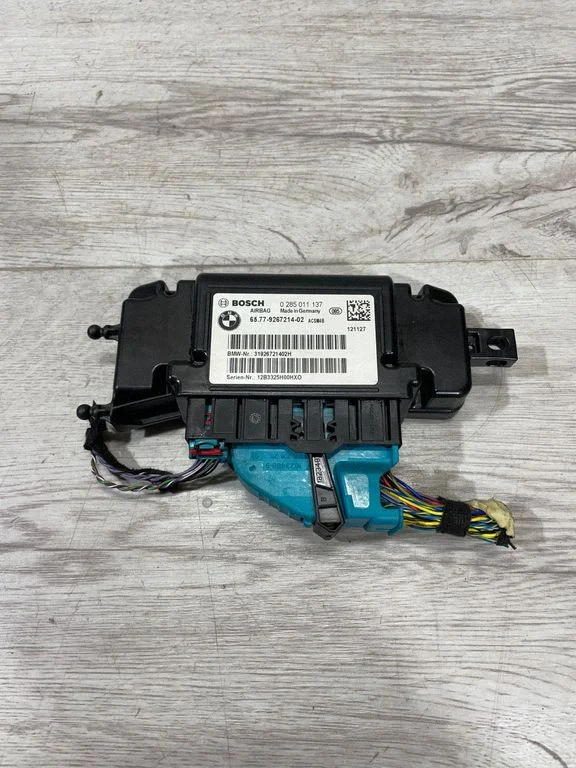 Drošības spilvenu vadības bloks – BMW 3. sērija F30 F35 F31 (2012-2018)