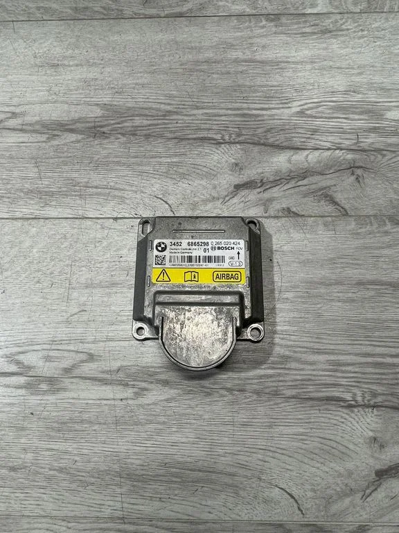 Drošības spilvenu vadības bloks – BMW 3. sērija F30 F35 F31 (2012-2018)
