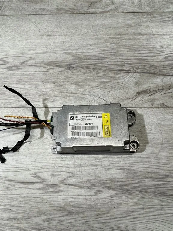 Airbag control unit/module – BMW 5 Series E60 E61 (2004-2010)