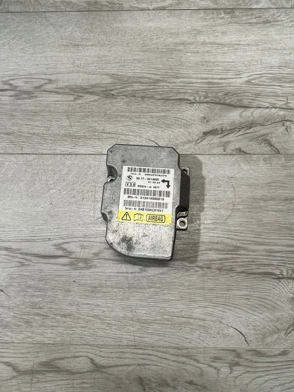 Drošības spilvenu vadības bloks – BMW X3 E83 (2003-2010)
