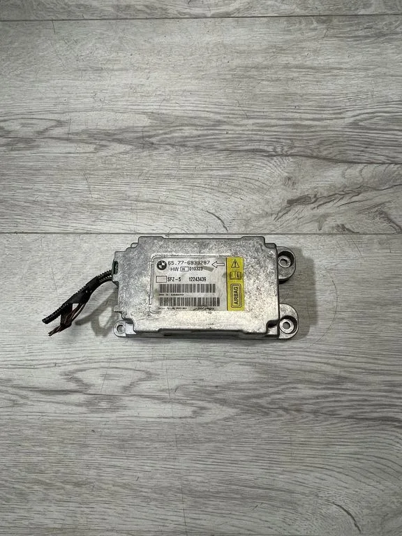 Airbag control unit/module – BMW 5 Series E60 E61 (2004-2010)