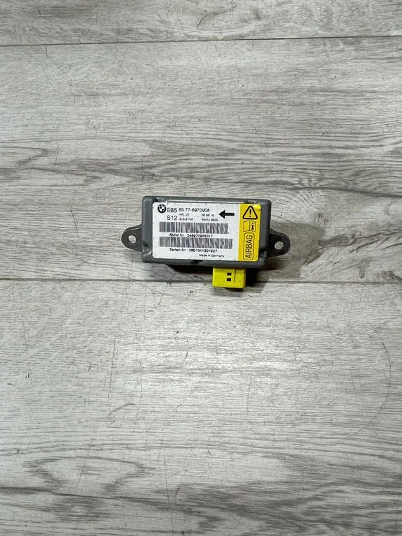 Turvapatjade juhtplokk – BMW 7-seeria E65 E66 (2001-2008)