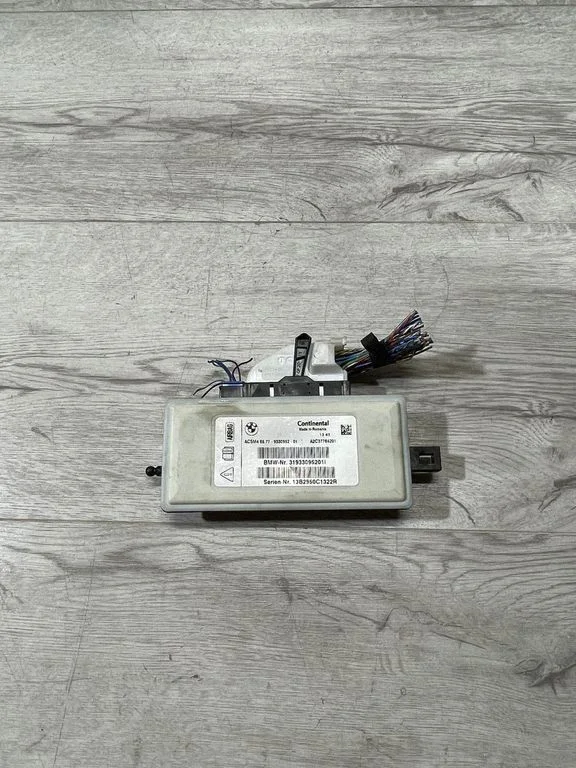 Airbag control unit/module – BMW 5 Series F10 F11 (2009-2016)