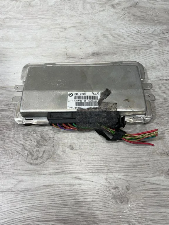 Suspension control unit/module 6859720 – BMW 7 Series F01 F02 F03 F04 (2008-2016)