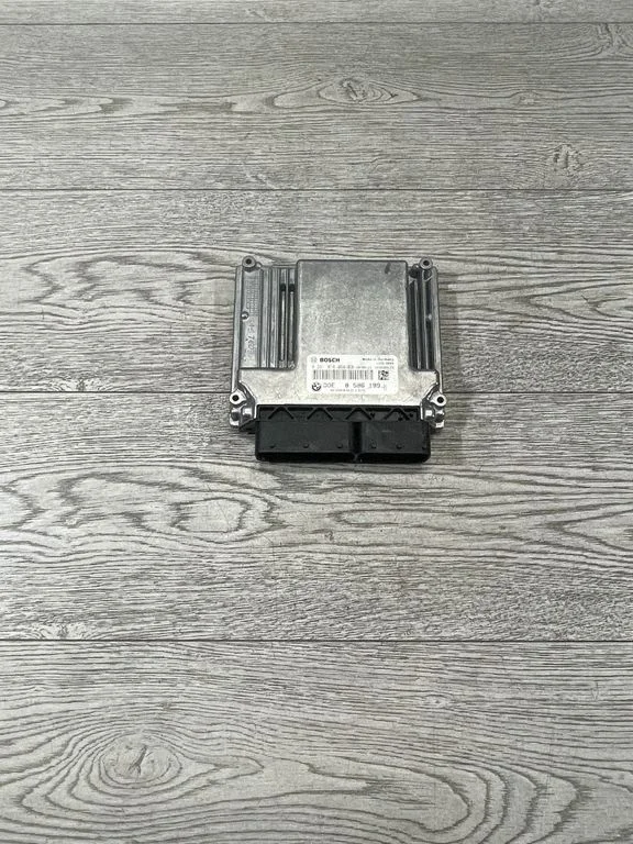 Engine control unit/module – BMW 5 Series E60 E61 (2004-2010)