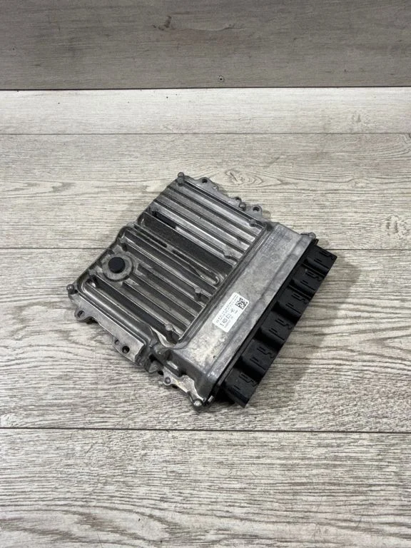 Dzinēja vadības bloks 5A23E11