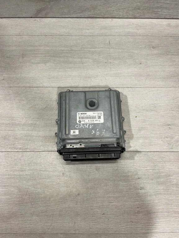 Dzinēja vadības bloks – BMW 3. sērija E90 E91 (2005-2012)