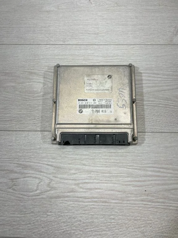 Dzinēja vadības bloks 7788016