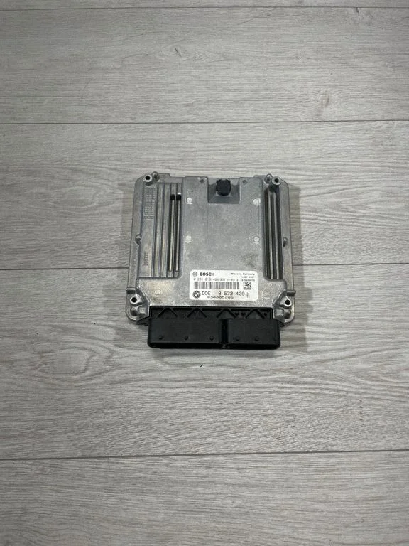 Dzinēja vadības bloks 8572439