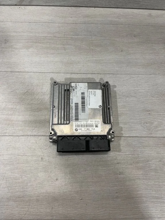 Engine control unit/module – BMW 5 Series E60 E61 (2004-2010)