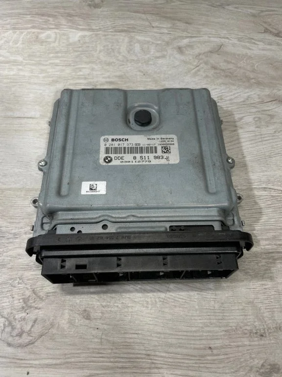 Dzinēja vadības bloks 8511983