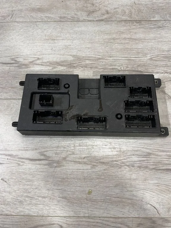 Moduł nadwozia (BCM) HPLA14F041BG – Land Rover Discovery 5 (2017-)