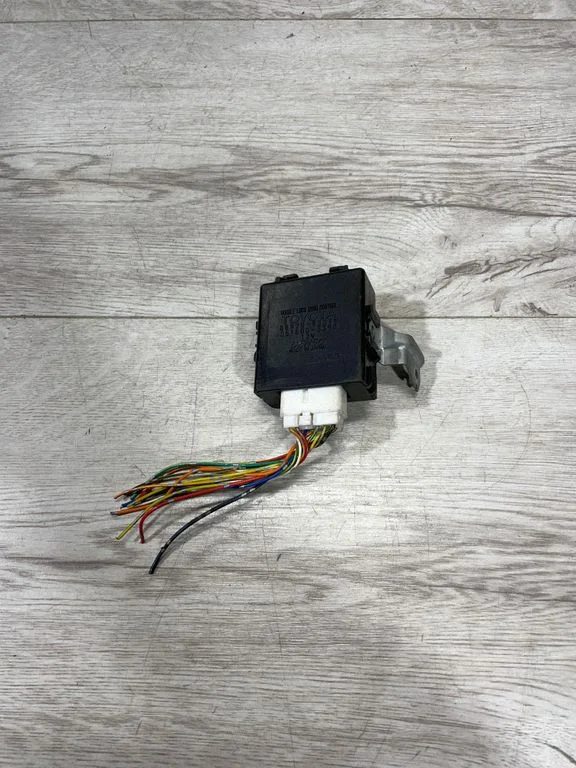 Other control units/modules 8597053010 – Lexus IS 200-300 (1999-2005)