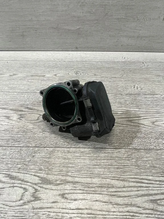 Throttle valve – BMW 3 Series E90 E91 (2005-2012)
