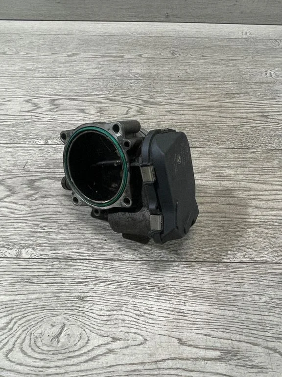 Throttle valve – BMW 3 Series E90 E91 (2005-2012)