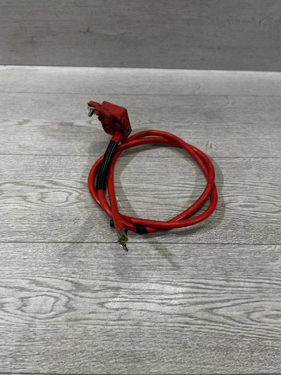 Przewód plusowy (akumulatora) – BMW Seria 5 E60 E61 (2004-2010)