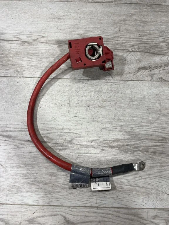 Przewód plusowy (akumulatora) – BMW Seria 3 E90 E91 (2005-2012)