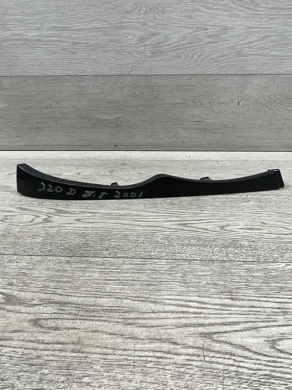 Priekšējā luktura apdare – BMW 3. sērija E46 (1998-2005)