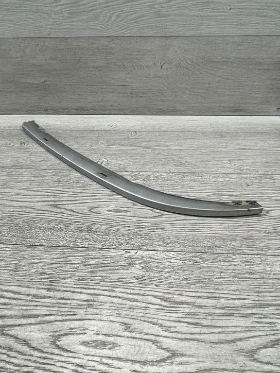 Under headlight/headlamp trim – BMW 5 Series E39 (1996-2003)