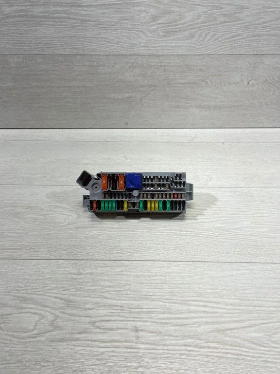 Drošinātāju kārba (komplekts) 9350313