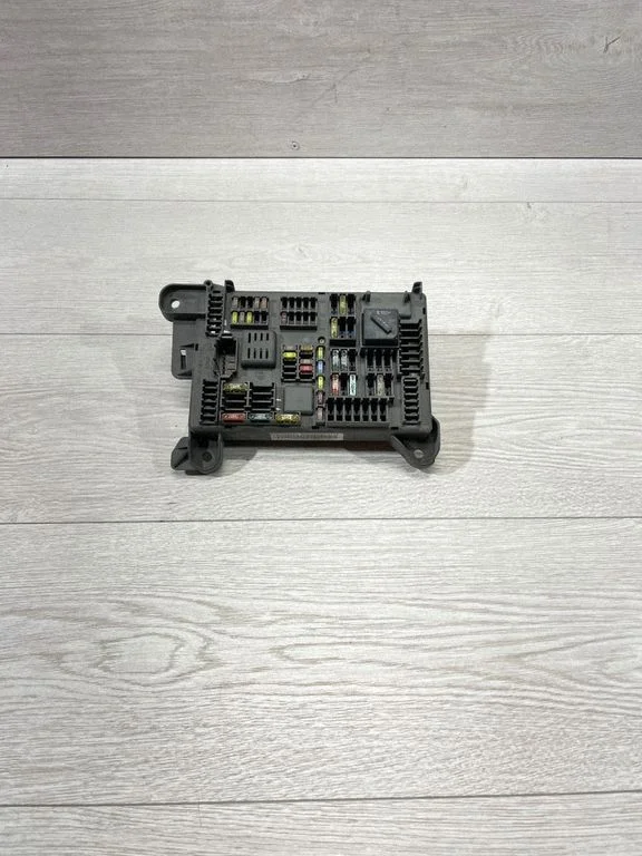 Fuse module – BMW X5 E70 (2006-2013)