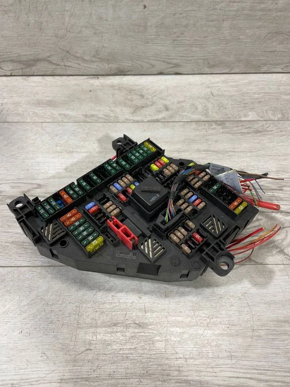 Fuse module 9210857 – BMW 7 Series F01 F02 F03 F04 (2008-2016)