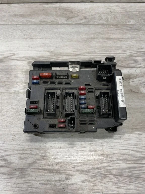 Fuse module – Peugeot 307 (2001-2005)
