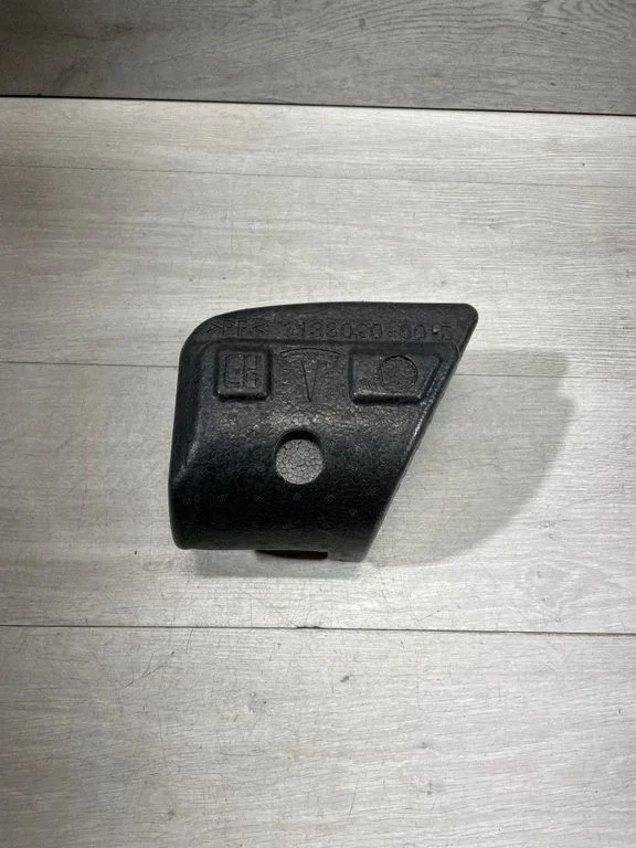 Other interior part 113302000d – Tesla Model 3 (2017-)