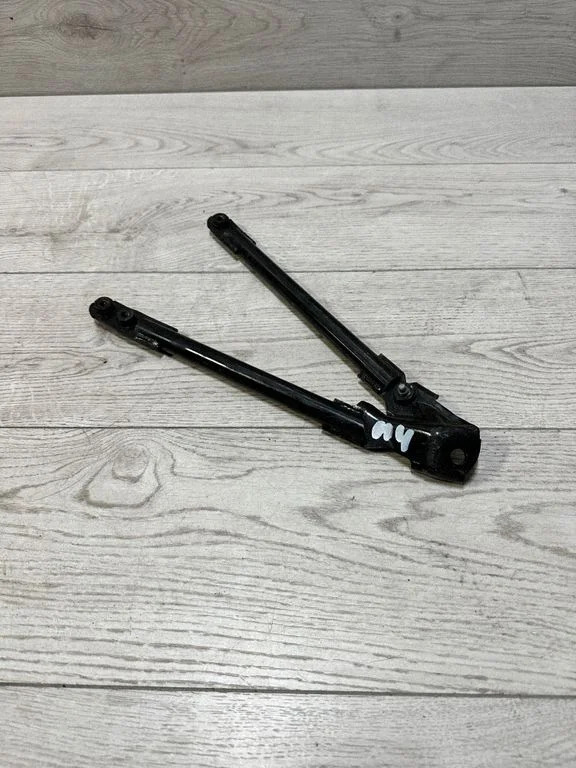 Cita motora nodalījuma detaļa 2284857 – BMW Series 4 M4 F82 F83 (2014-2020)