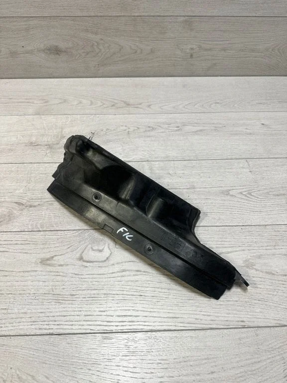 Muu mootoriruumi osa – BMW 5-seeria F10 F11 (2009-2016)