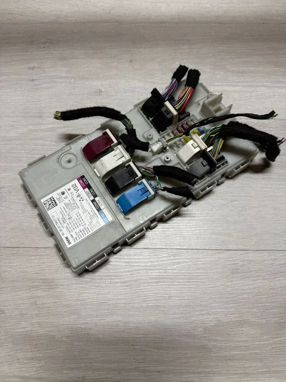 Comfort/convenience module 8779027