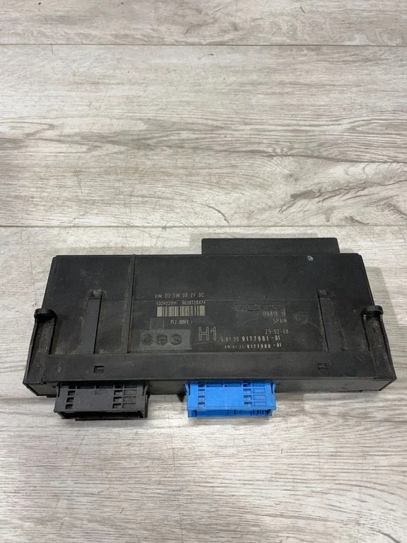 Comfort/convenience module – BMW 3 Series E90 E91 (2005-2012)