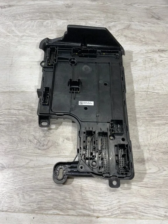 Comfort/convenience module 156745500C – Tesla Model 3 (2017-)
