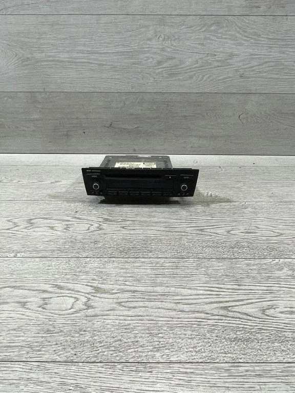 Radio/CD/DVD atskaņotājs/navigācija – BMW 3. sērija E90 E91 (2005-2012)