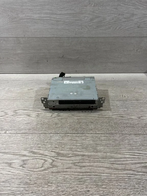 Radio/CD/DVD atskaņotājs/navigācija 6840399